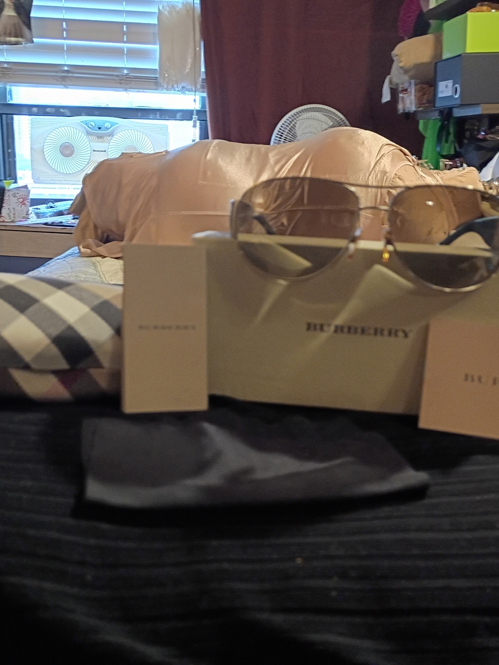 Burberry Men’s Brown Gradient Aviator Sunglasses